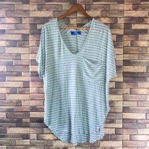 Womens Medium Rustic Royals V Neck Soft Tee Shirt Gray & Black